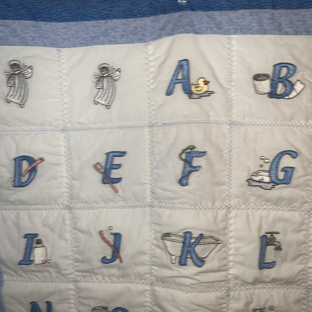Vintage Style ABC Baby Blanket Quilt Crib Bedding Bath Theme Letters - Picture 2 of 7